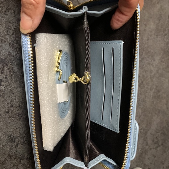 Cross Body Purses - Picture 3 of 5